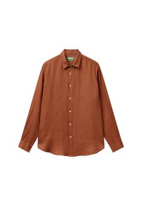 Camicia a maniche lunghe in lino marrone con design a bottoni frontali, colletto a punta e vestibilità rilassata. Presenta bottoni bianchi e un orlo arrotondato.