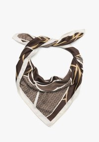 Hedvábný šátek v hnědé a béžové barvě, zdobený geometrickými vzory a kontrastním bílým pruhem. Uvázaný v uzlu pro vystavení.