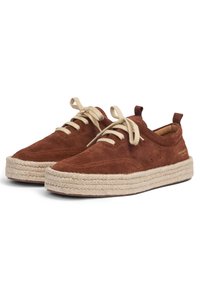 FRED MARTIN COLLECTION MYKONOS - Espadrillas - red brown suede