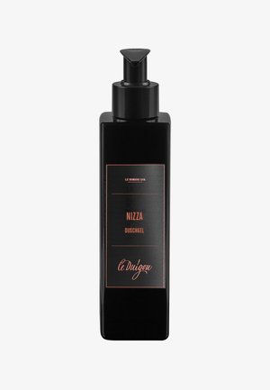 Hohe schwarze rechteckige Pumpflasche mit der Aufschrift "Nizza Duschgel" in minimalistischem Design und "le Duigou" Markenzeichen.