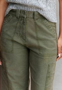 Next WIDE REGULAR FIT zielony