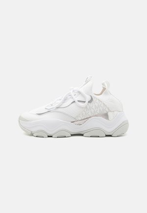 TRAINER - Zapatillas - bright white