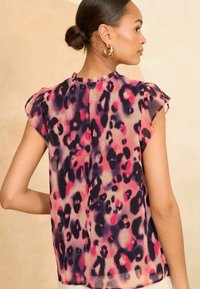Love & Roses SHIRRED REGULAR FIT - Palaidinė - pink animal