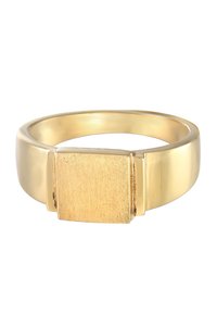 Guldring med en slät, glänsande band och en rektangulär, borstad mittdel. Har en polerad yta och raka kanter. Enkel design.