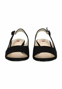 Zwarte suède slingback sandalen met een open teen. Kenmerken zijn een brede voorkantband, een verstelbare gesp en een gevoerde binnenzool.