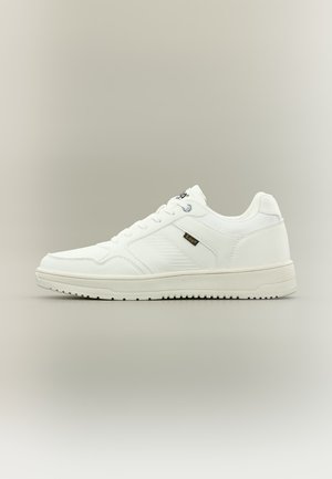 Weißer Low-Top-Sneaker mit Schnürung vorne, strukturiertem Seitenpanel und kleinem schwarzem "Lee" Logo an der Außenseite.