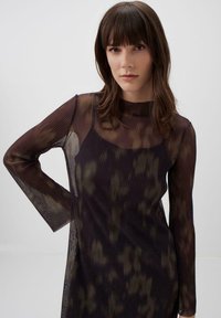 Jimmy Key NECK PLEATED PATTERNED - Vestito casual - black