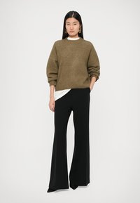 Filippa K FLUFFY SWEATER - Jumper - olive gree