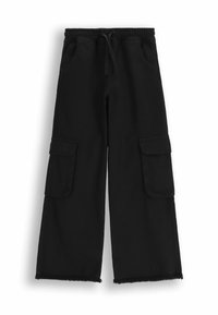 Czarne spodnie cargo wykonane z miękkiego materiału, z elastycznym pasem, sznurkiem do regulacji oraz dwoma bocznymi kieszeniami z klapką.