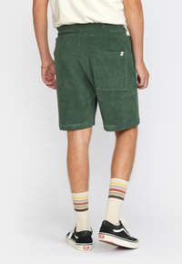 REVOLUTION Shorts - dustgreen