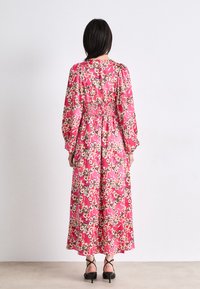 HUGO KWEEN - Robe longue - mehrfarbig