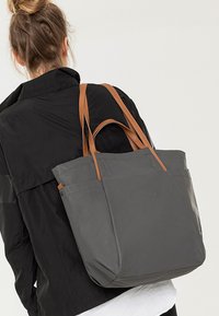 Aunts & Uncles TAKAMATSU - Handbag - gravity grey