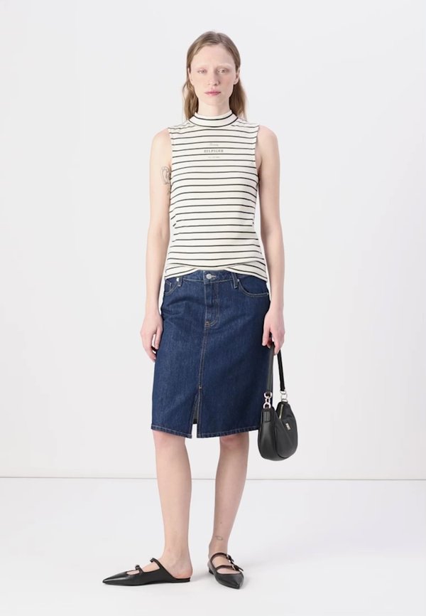 SLIM MONOTYPE - Top3