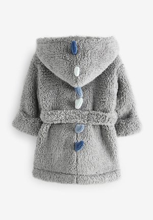 Grijze fleece badjas met een capuchon, beschikt over knopen in blauwe en groene tinten, een cinched taille en zacht, gestructureerd materiaal. Achteraanzicht weergegeven.