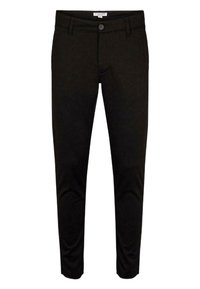 Pantalones negros hechos de una tela suave, con cierre estándar de botón, trabillas para cinturón y un diseño ajustado con piernas estrechadas.