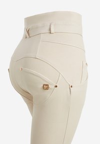 Freddy WR.UP IN NAVETTA CON VITA STILE BUSTIER. - Pantalones - crystal gray