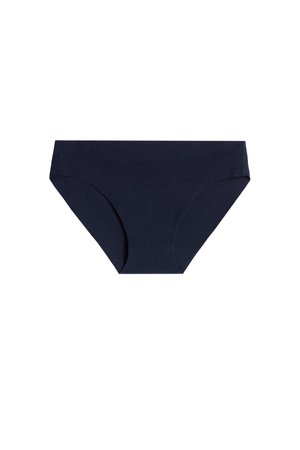 Bezszwowa bielizna bikini w granatowym kolorze, wykonana z gładkiego, elastycznego materiału, z talią o średnim stanie.