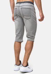 INDICODE JEANS VASILE - Kratke hlače od trapera - light grey