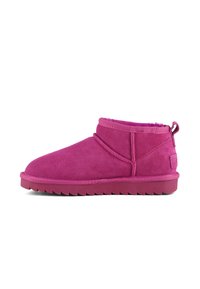 Unselected, fuchsia