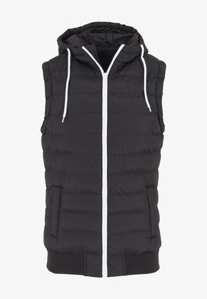 Schwarze ärmellose Steppweste mit einem Reißverschluss vorne, weißen Kordeln an der Kapuze und geripptem Saum. Sie verfügt über horizontale Steppnähte und seitliche Taschen.