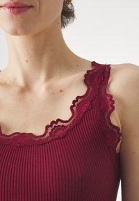 Rosemunde REGULAR VINTAGE - Topper - cabernet