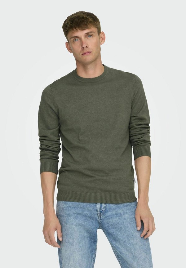 NORMAL GESCHNITTEN RUNDHALSAUSSCHNITT  - Strickpullover - castor gray