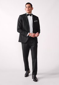 Pier One TUXEDO SUIT - Anzug - black