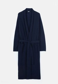 Mörkblå badrock i mjukt tyg, med krage, långa ärmar, snörning i midjan och två framfickor.
