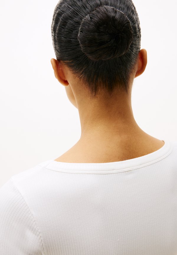 SLIM  - Basic T-shirt - ecru2