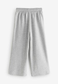 Graue, kurz geschnittene Hosen aus weichem Stoff mit einem elastischen Bund für Komfort. Die glatte Textur und das weite Bein sorgen für Bewegungsfreiheit.