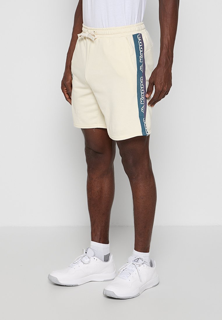 REGULAR FIT