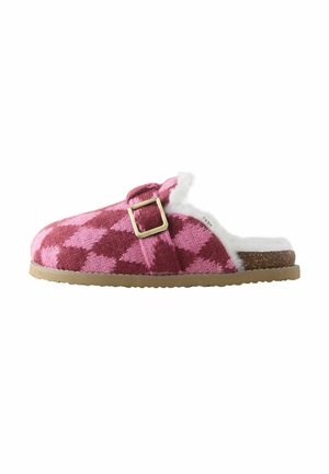 Slippers - pink argyle