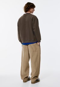 PULL&BEAR Mikina - brown
