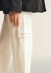 Freddy Pantalones cargo - star white
