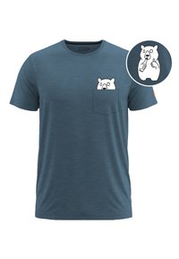 Blauw heren T-shirt met korte mouwen in zachte stof, met een witte berenafbeelding op de borstzak. Ronde halslijn met een ontspannen pasvorm.