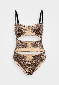 Bikini leopard print con dettagli in metallo dorato, lavorazione arricciata, design con tagli e spalline nere regolabili; texture liscia, stile aderente.