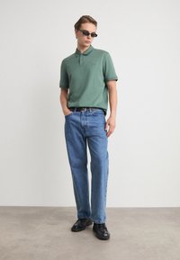 BOSS Bluză polo - open green