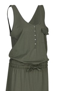 Olivgrüner, ärmelloser Jumpsuit mit V-Ausschnitt, Knöpfen vorne und einer Brusttasche. Verfügt über einen elastischen Taillenbund mit Kordelzug.