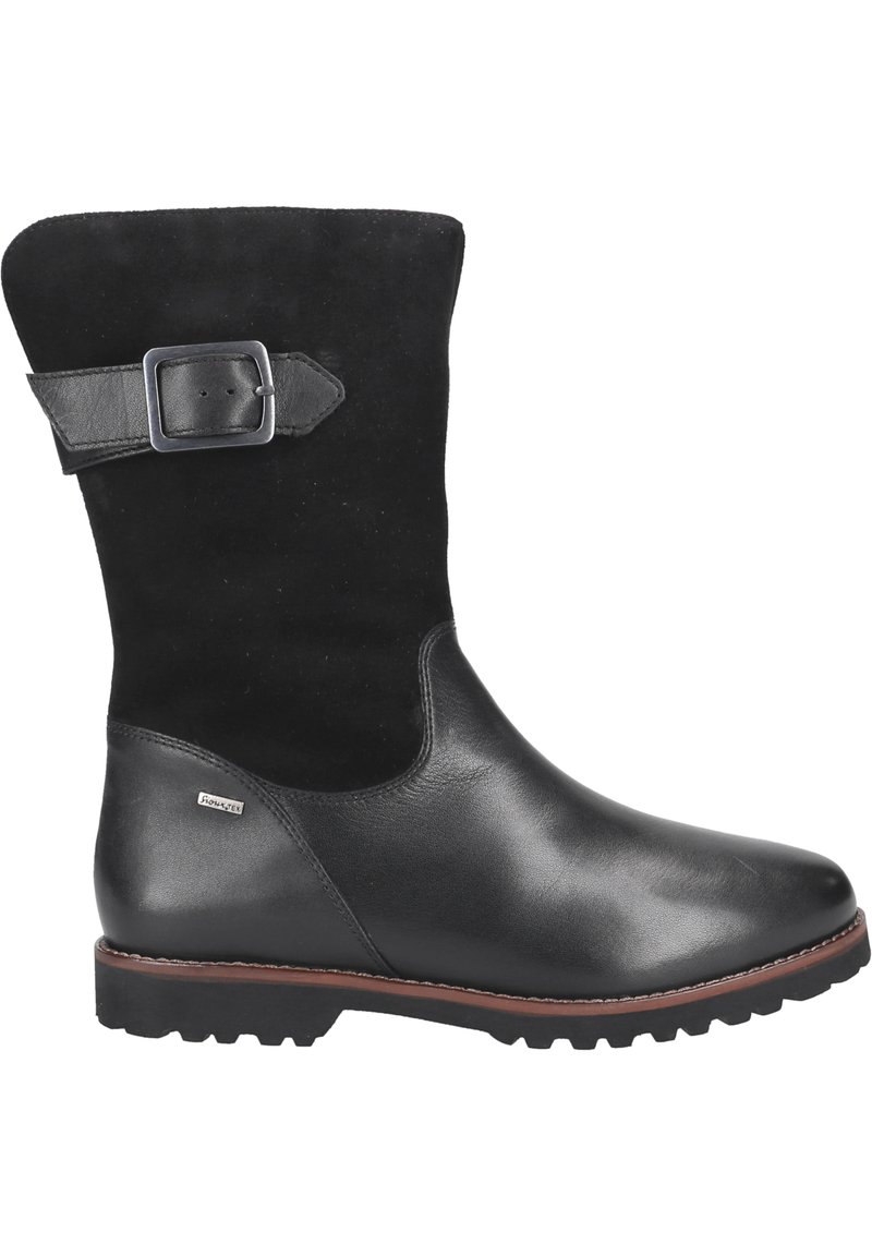 Schwarze Leder- und Wildleder-Ankle Boots mit weitem Schaft, Metallbuckel-Akzent, strukturiertem Absatz und robuster Gummisohle.