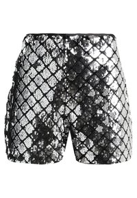 Třpytivé šortky ve stříbrné a černé barvě s diamantovým vzorem. Mají vysoký pas, hladkou texturu a lesklý povrch.