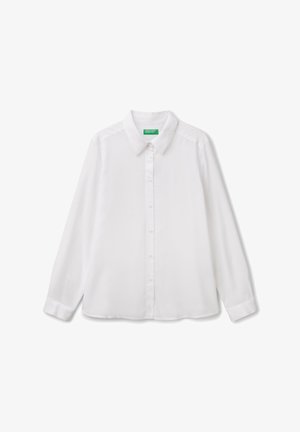 Weißes Hemd mit Knöpfen aus glattem Stoff, mit Kragen, langen Ärmeln und geradem Saum. Schlichtes Design ohne zusätzliche Muster.