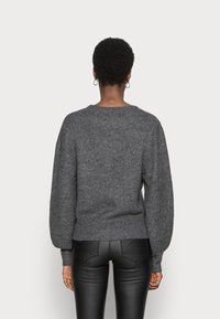 ONLY Tall Stickad tröja - mottled grey