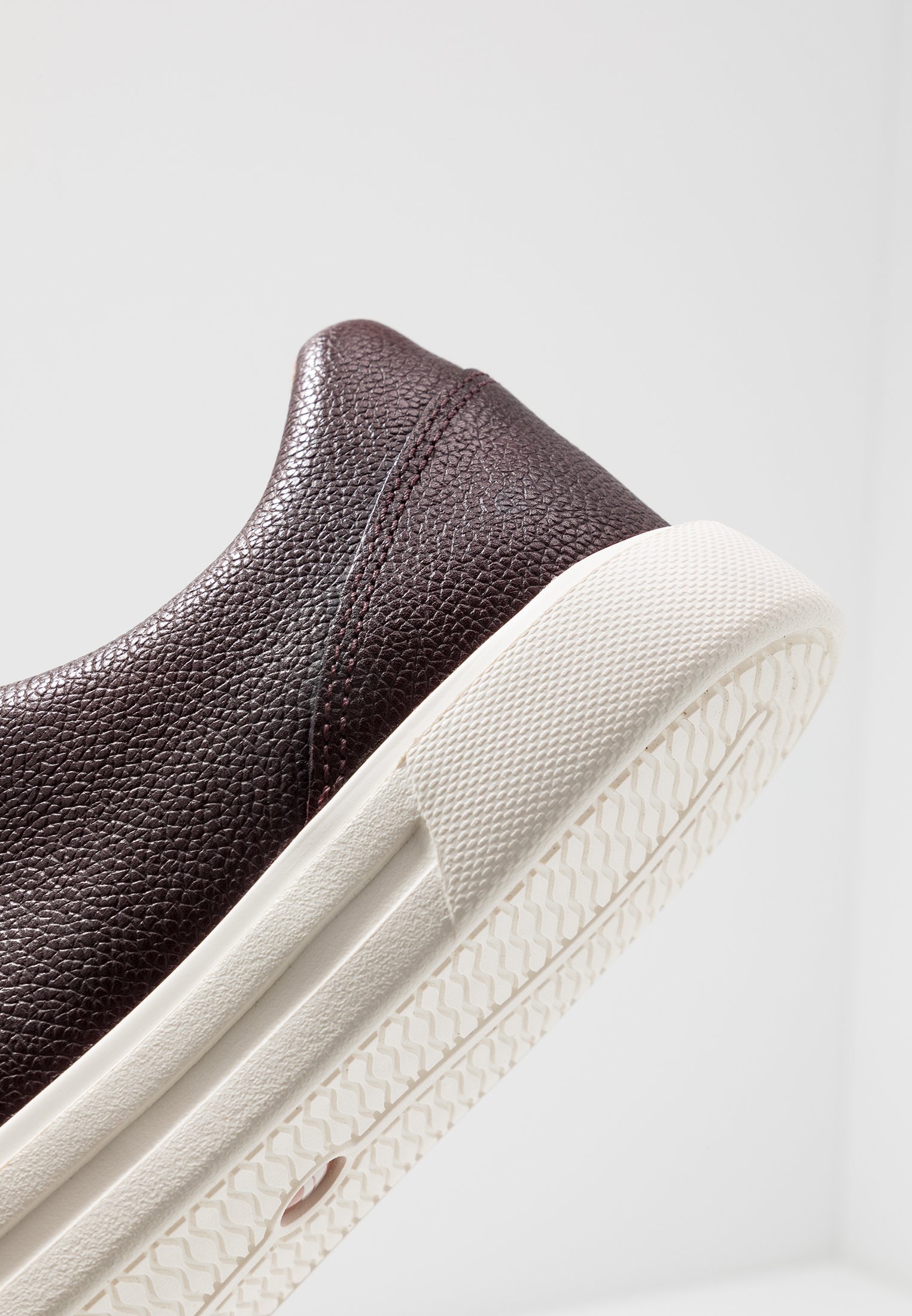 clarks un costa lace oxblood