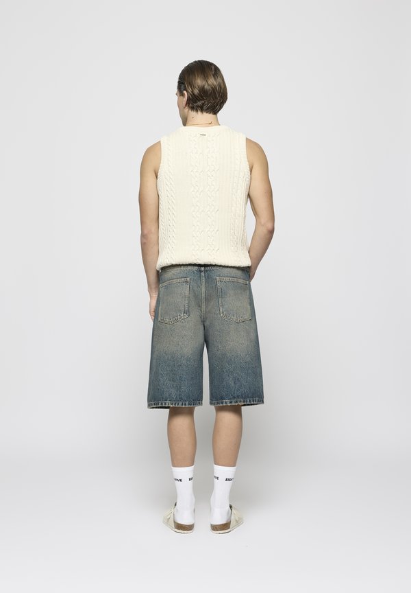 BAGGY UNISEX - Denim shorts - used sand2