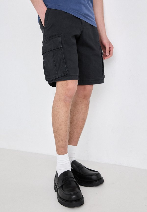 Shorts - moonless night3