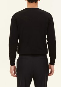 Oscar Jacobson MIGUEL ROUNDNECK - Stickad tröja - night blue