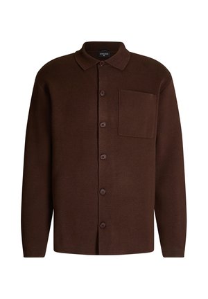 Bruin gebreid vest met kraag, volledige knoopsluiting aan de voorkant en een borstzak. Beschikt over een ribbeltextuur en een ontspannen pasvorm.