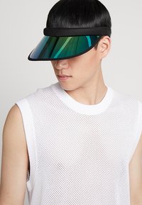 Urban Classics HOLOGRAPHIC VISOR - Șapcă - black/multicolor