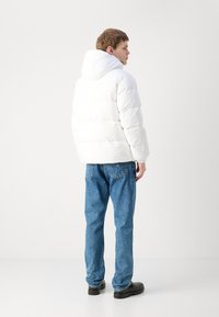 Tommy Jeans ESSENTIAL  - Down jacket - white