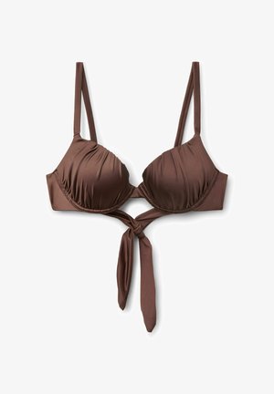 Top de bikini marrón con relleno, tirantes ajustables y detalle de nudo delantero.